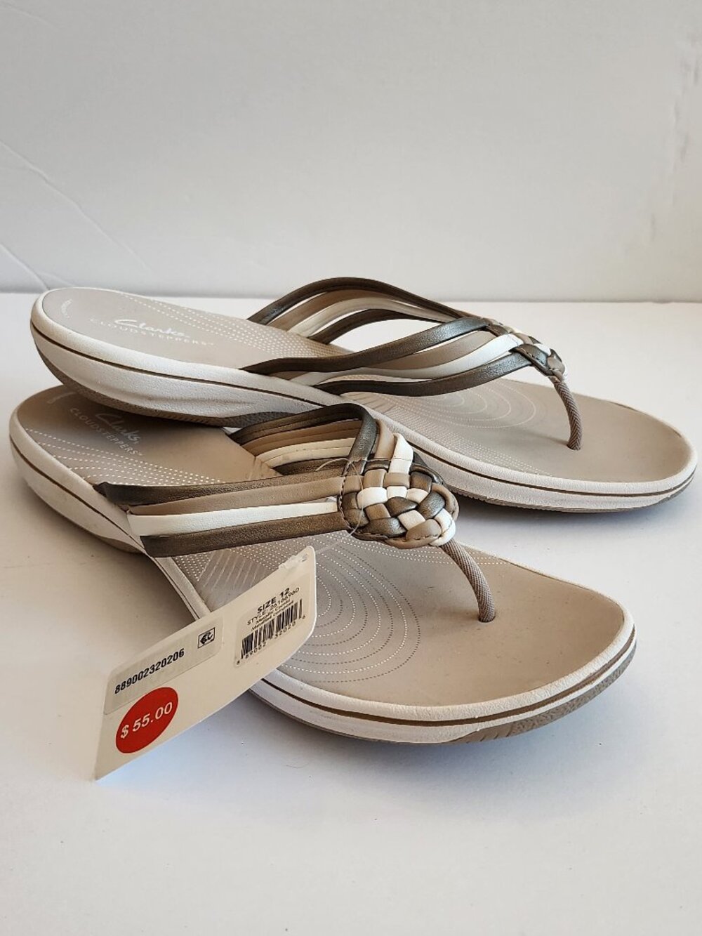 Women's Clarks Cloudsteppers Sandals/Flip Flops White Taupe and Bronze NWT 12M